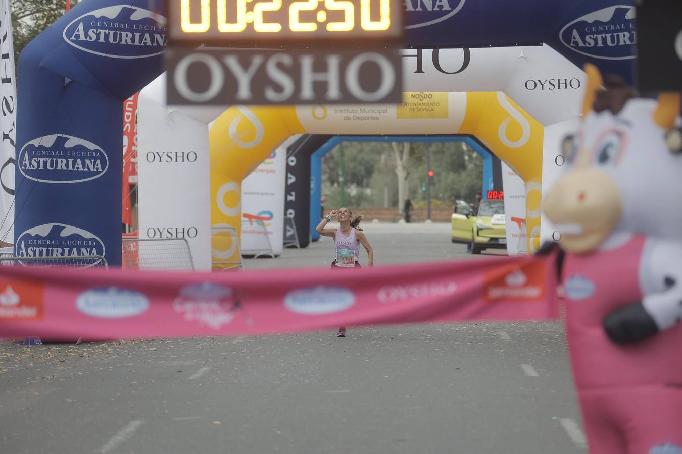 Participantes en la Carrera de la Mujer de Sevilla