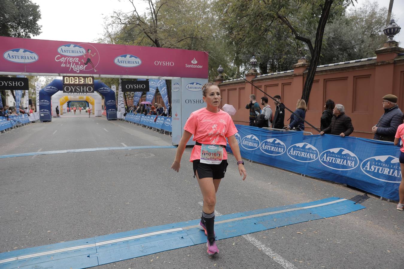 Participantes en la Carrera de la Mujer de Sevilla