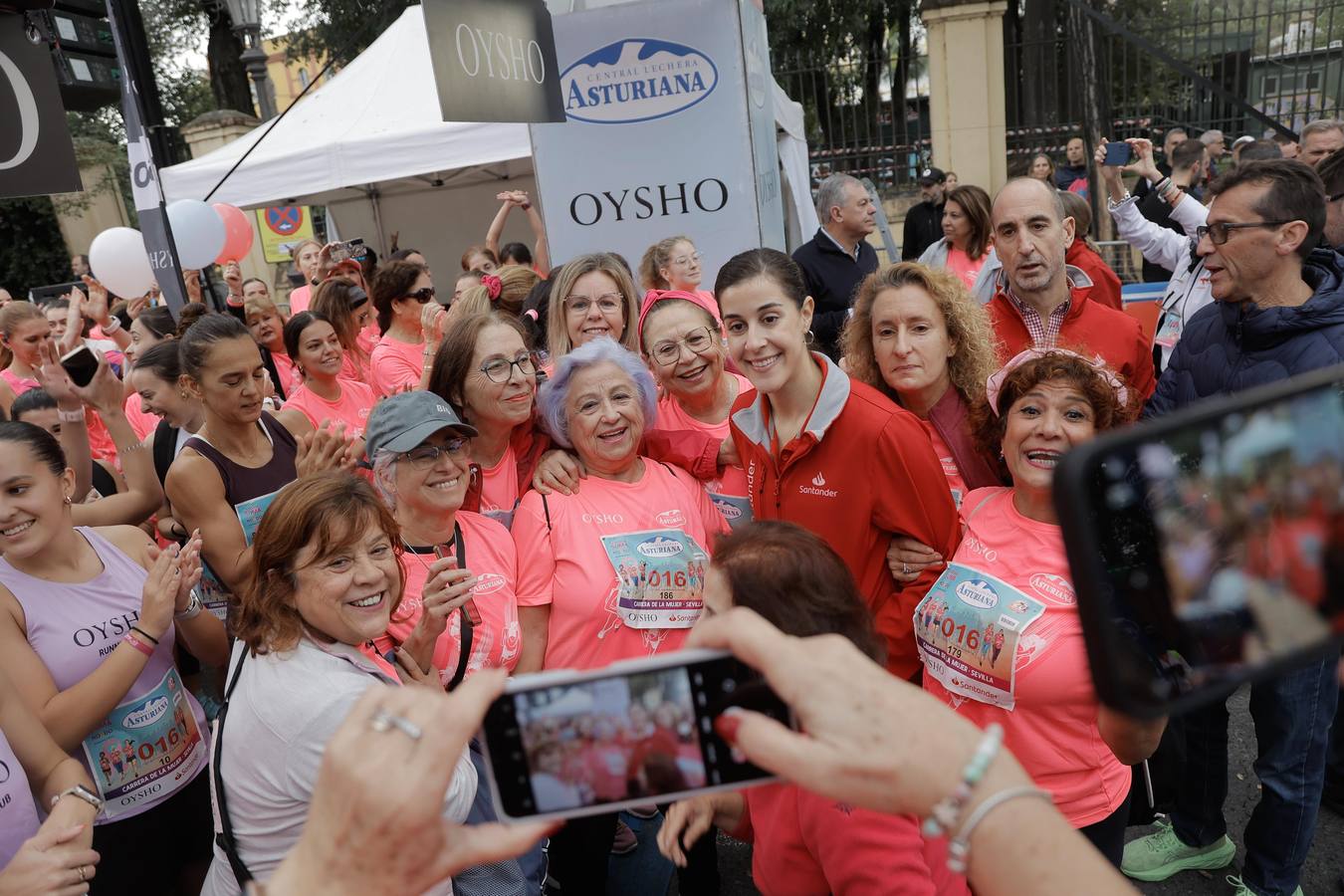 Participantes en la Carrera de la Mujer de Sevilla