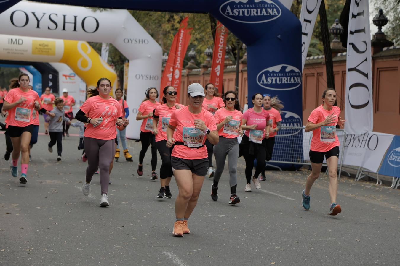 Participantes en la Carrera de la Mujer de Sevilla