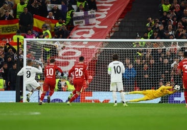 Mbappé camina solo en Anfield