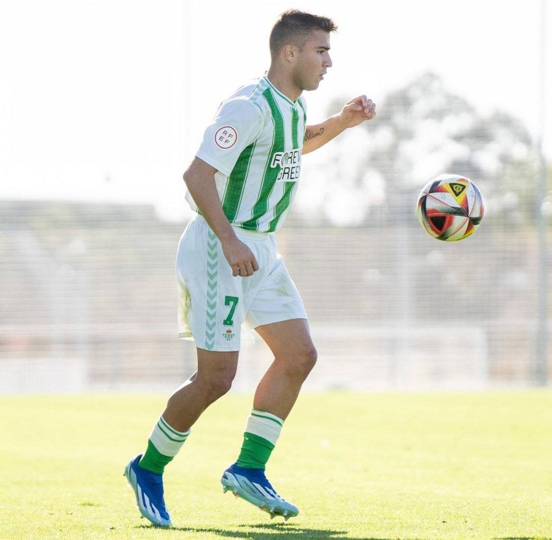 Pablo García, en un partido con el Betis juvenil la temporada pasada