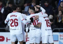 Olot - Sevilla, las notas de los jugadores: reacción firme ante las dudas iniciales