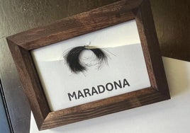 ¿Cuánto vale un mechón de pelo de Maradona que sale a subasta?