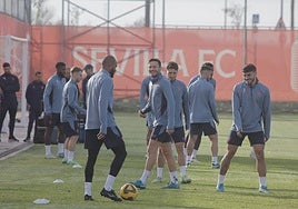 Pedrosa y Lokonga se quedan fuera de la lista para el Atlético de Madrid