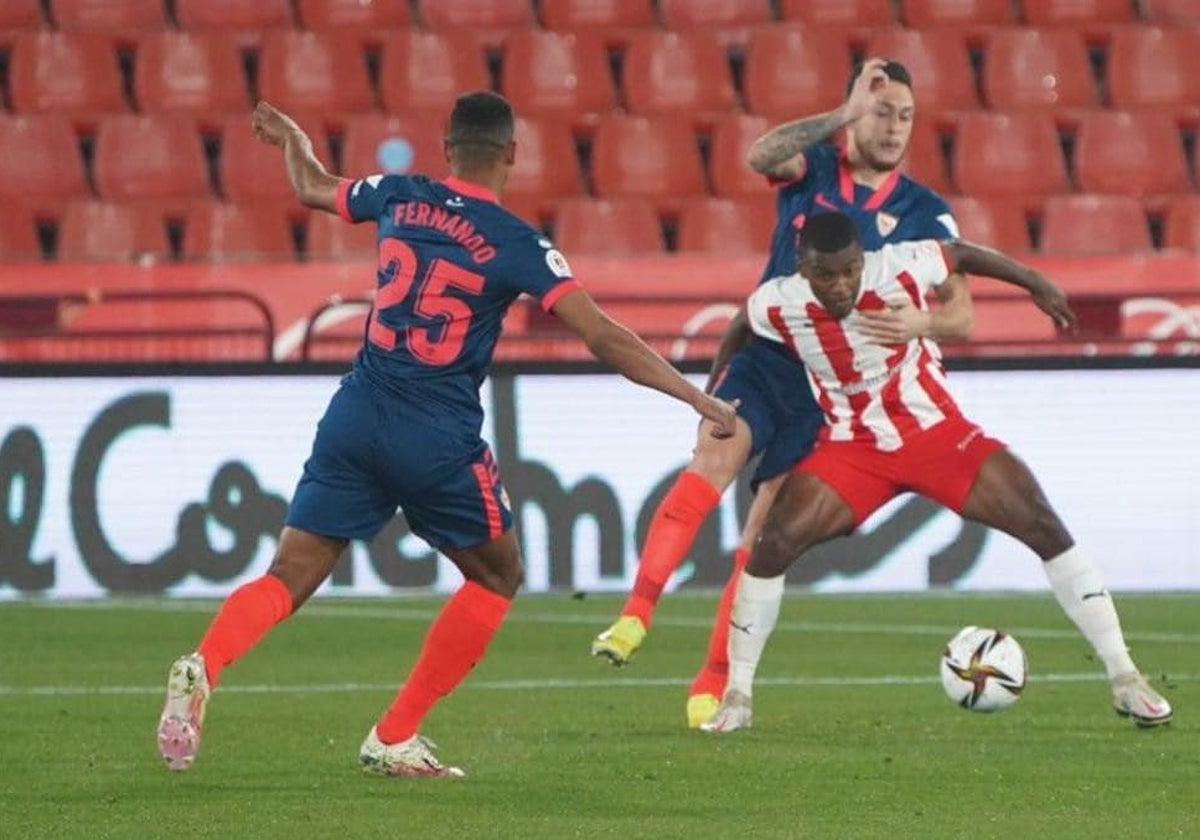 Fernando y Ocampos, en el duelo copero contra el Almería de 2021