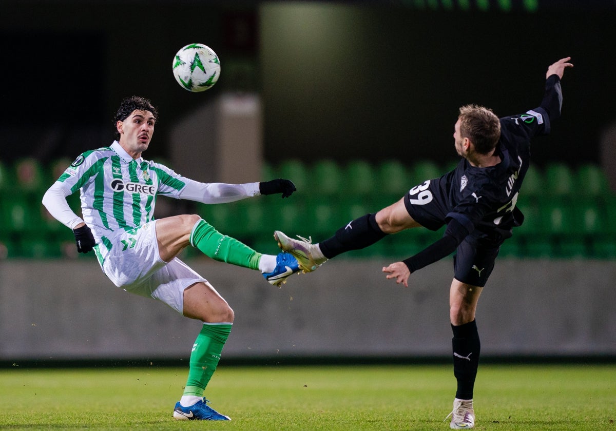 Petrocub - Betis: resumen, goles y ruedas de prensa del partido de la Conference League 2024-2025