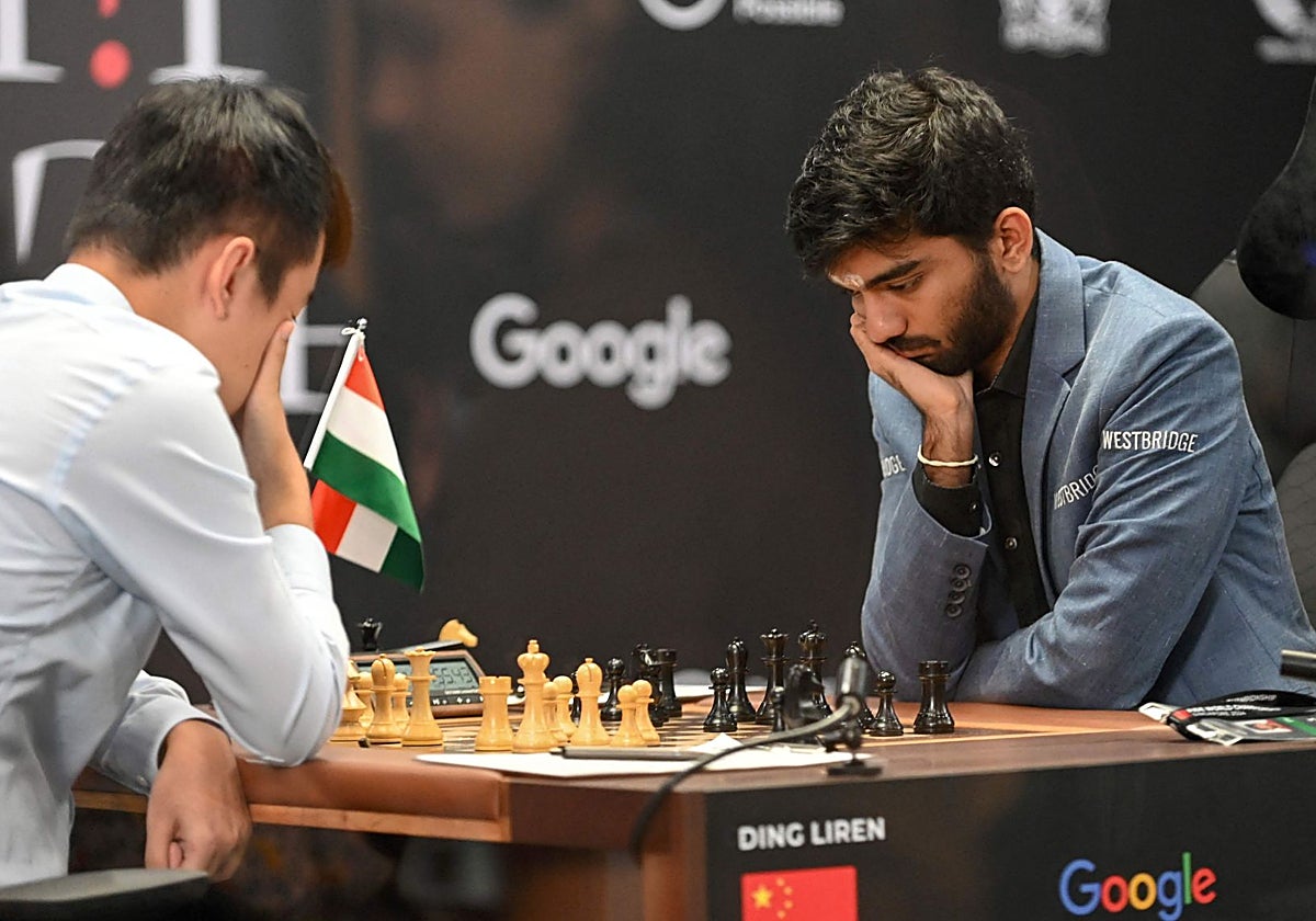 Gukesh, durante la partida decisiva