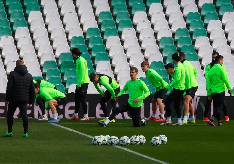 entrenamiento-betis-hjk-RaVh76FrkxQaAjTdDfyRjpJ-758x531@diario_abc.JPG