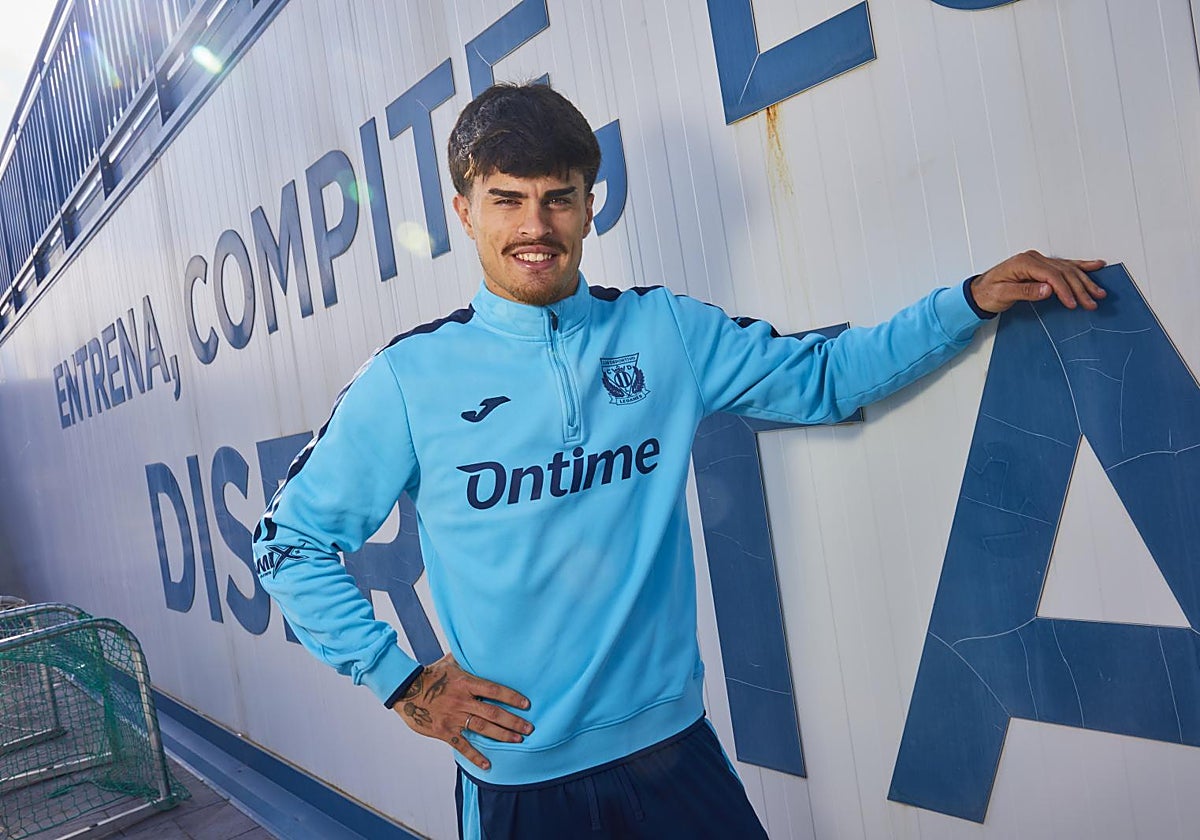 Juan Cruz posa en una entrevista reciente como futbolista del Leganés