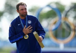 Lesión a lo Cañizares de Scheffler, golfista número 1 del mundo, durante la cena de Navidad