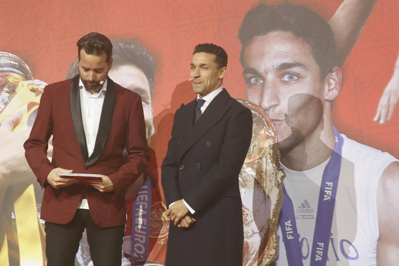 Navas estuvo arropado en todo momento por el calor sevillista