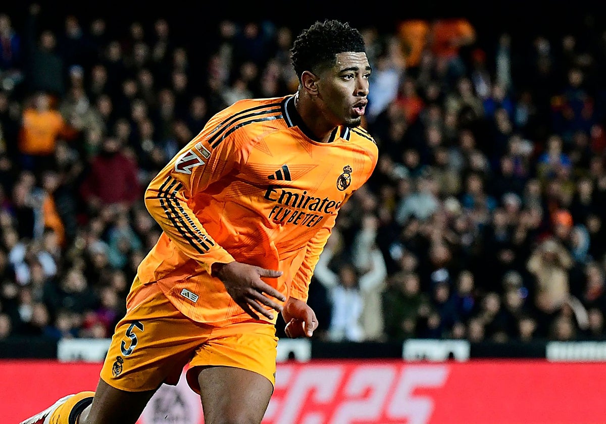 Bellingham celebra el gol de la victoria madridista en Mestalla