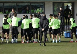 Assane se entrena con el grupo en la víspera del partido ante el Huesca