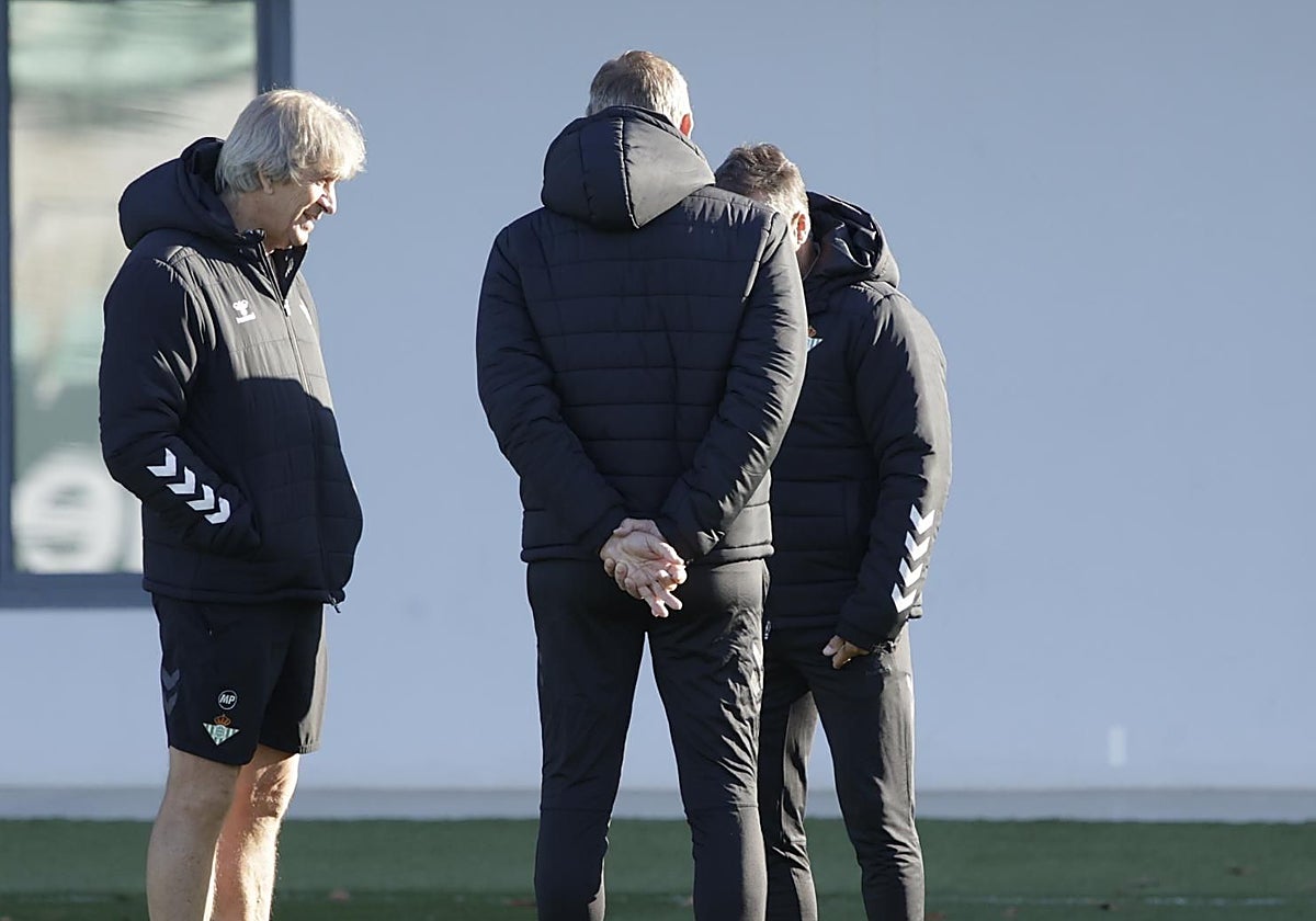 Pellegrini, en el inicio del entrenamiento de este viernes