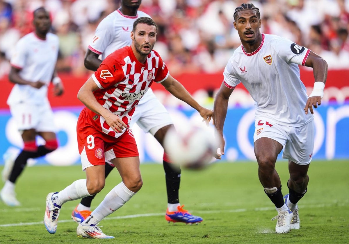 Abel Ruiz y Badé en el Sevilla - Girona