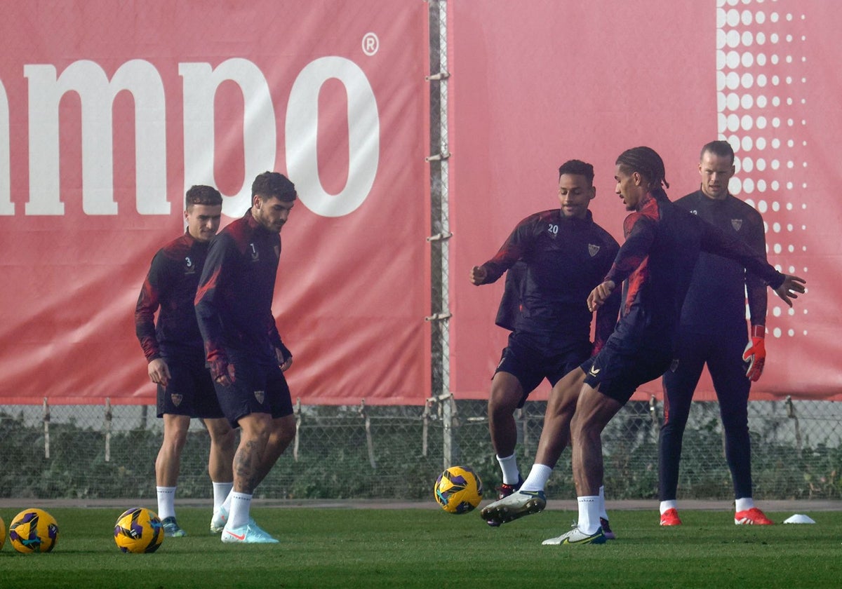 Imagen de un entrenamiento del Sevilla previo al partido de LaLiga ante el Valencia