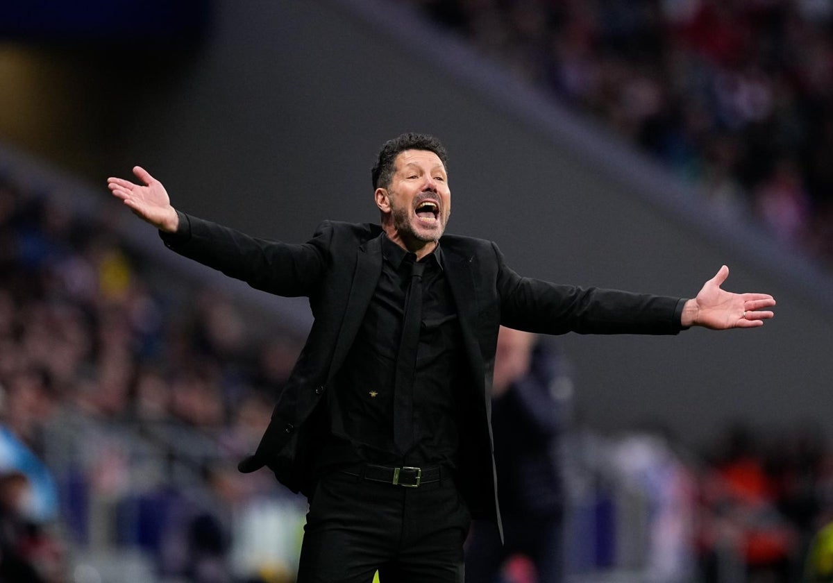 Simeone, durante el Atlético-Osasuna