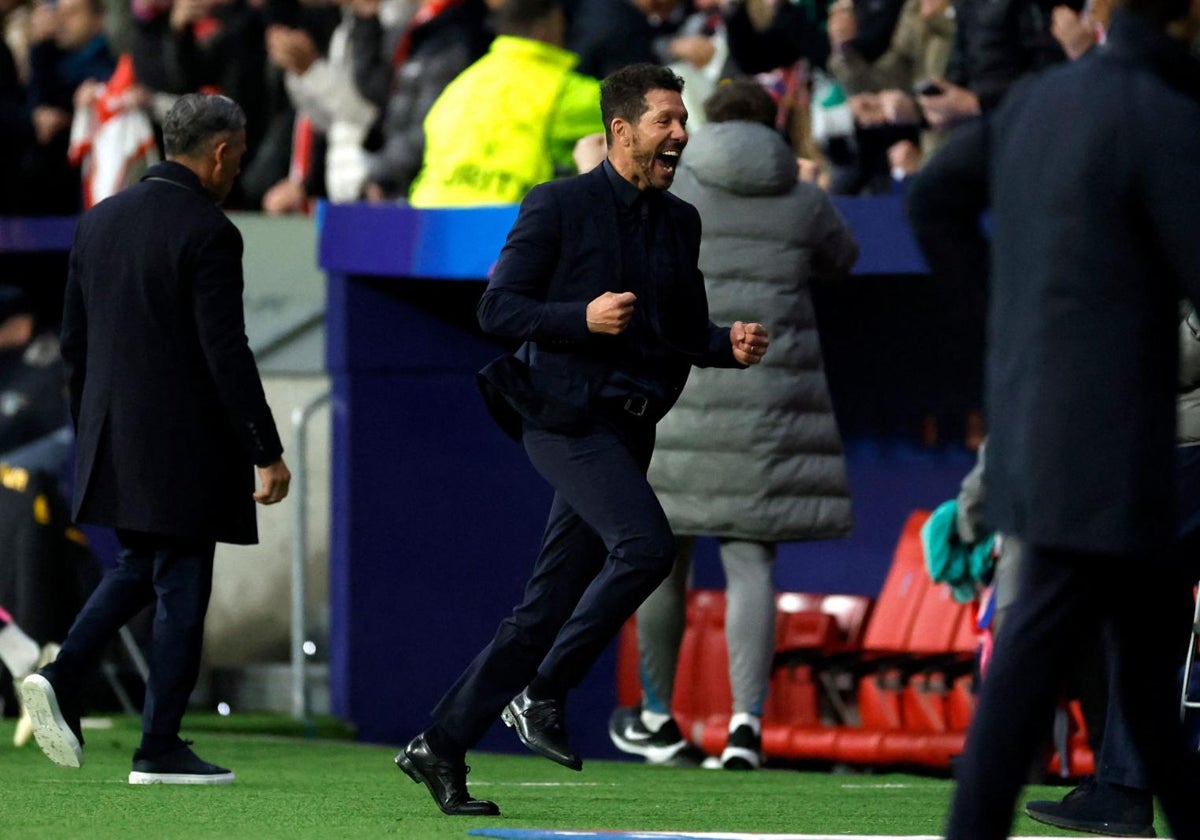 Simeone celebra la victoria del Atlético ante el Leverkusen