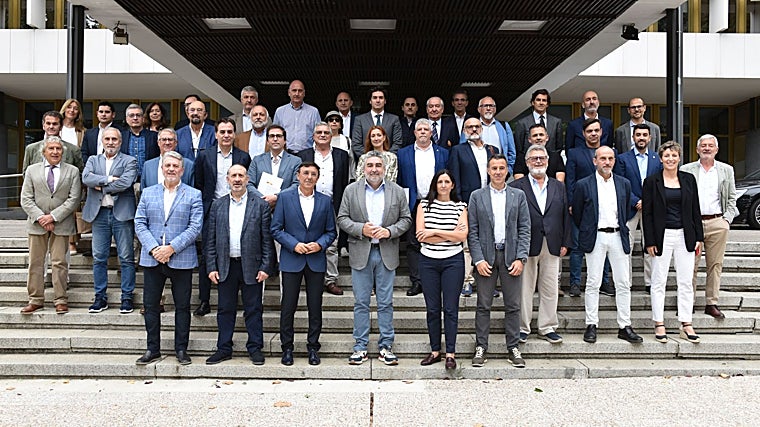 Reunión de las federaciones española con José Manuel Rodríguez Uribes, presidente del CSD, en septiembre de 2024