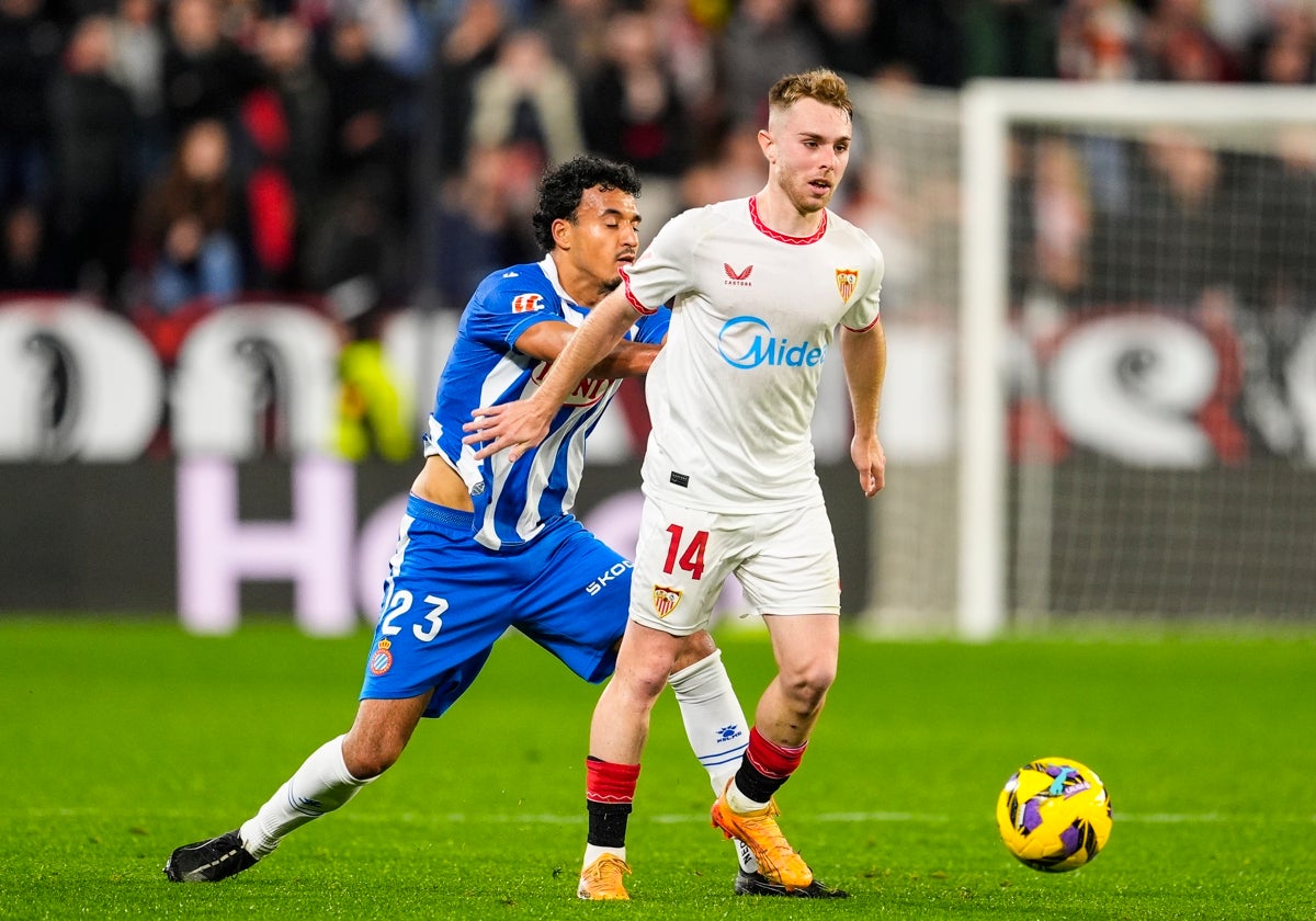 Peque, durante el Sevilla - Espanyol del pasado sábado en el Sánchez-Pizjuán