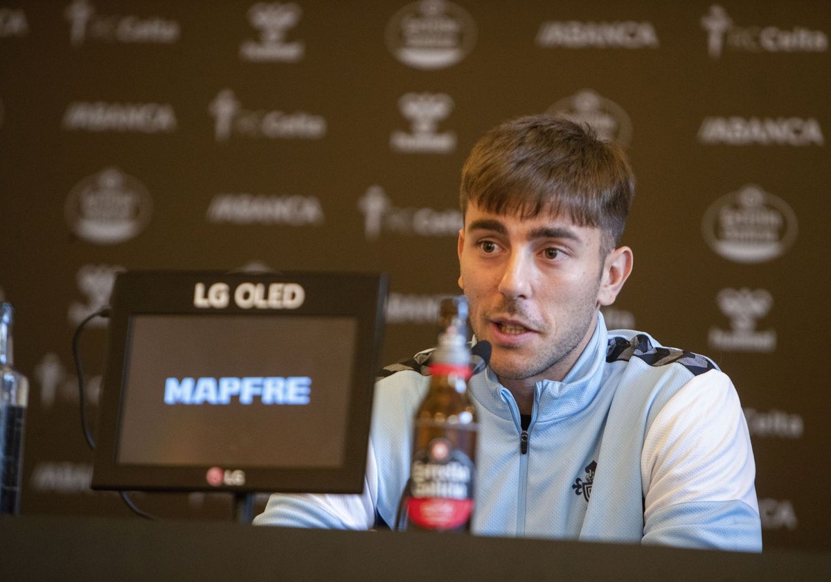 Iker Losada, en su presentación con el Celta