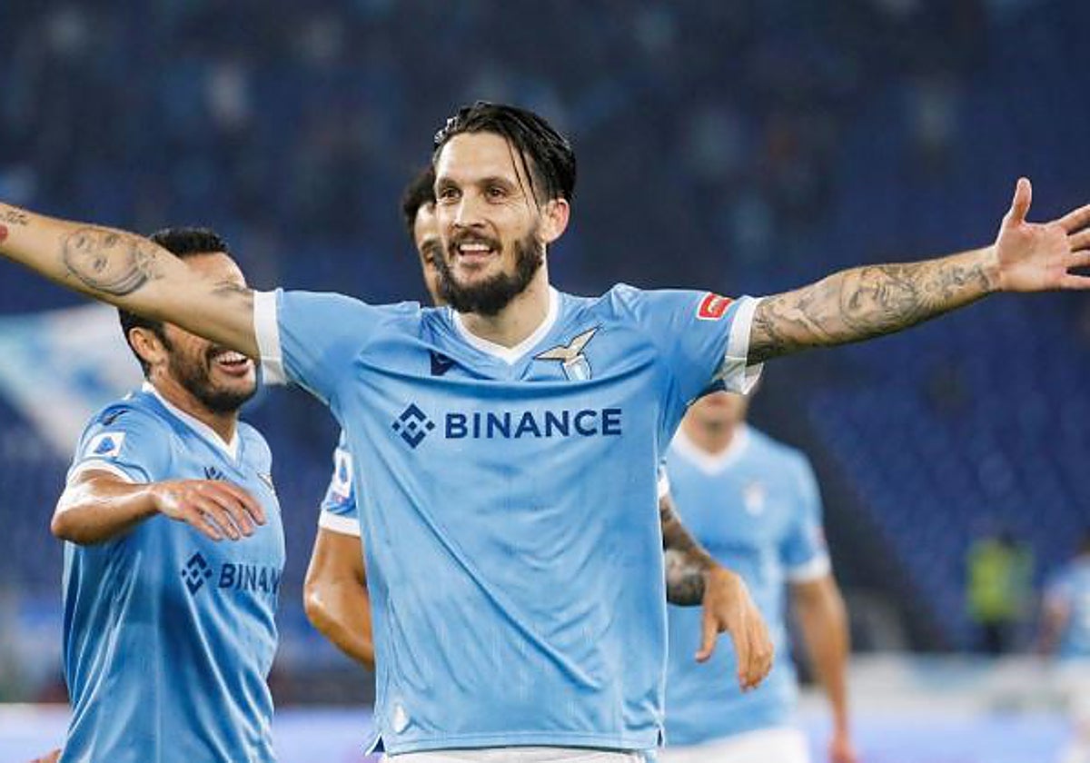 Luis Alberto celebrando un gol en el Lazio