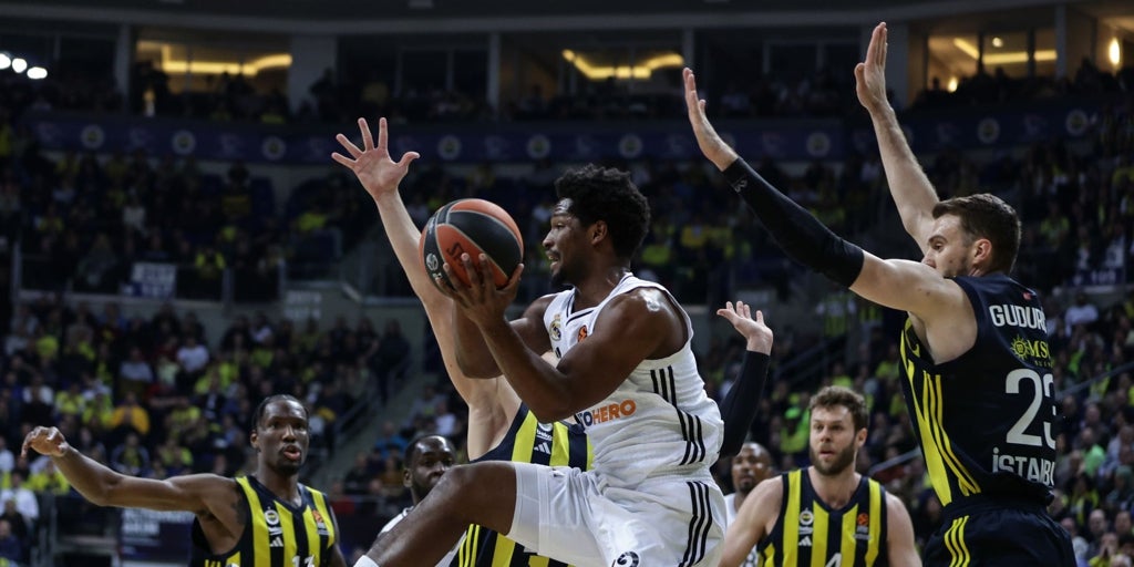 Alerta en el Madrid: es aplastado por el Fenerbahçe y se queda fuera de los puestos de playoffs