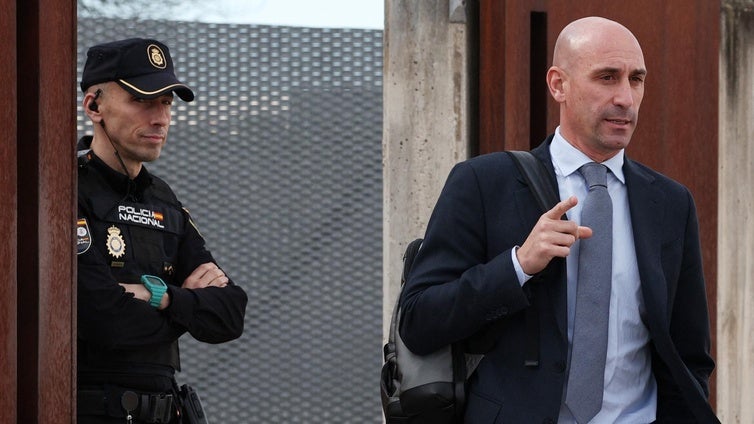 Última hora del juicio a Luis Rubiales por el beso a Jenni Hermoso hoy, en directo