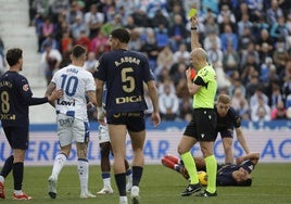 El Alavés explota y emula al Madrid publicando su propio comunicado contra el arbitraje