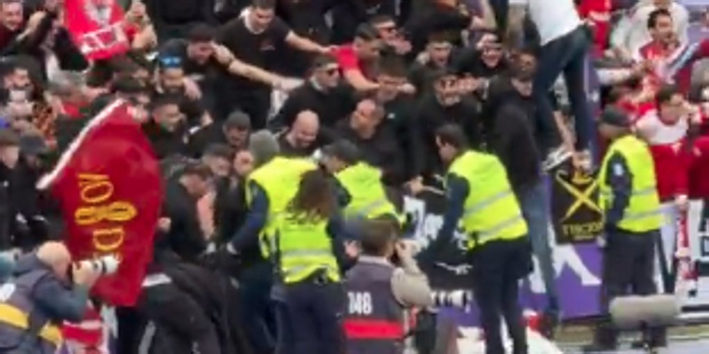 Sin heridos de consideración tras ceder una valla en la celebración del gol de Isaac Romero