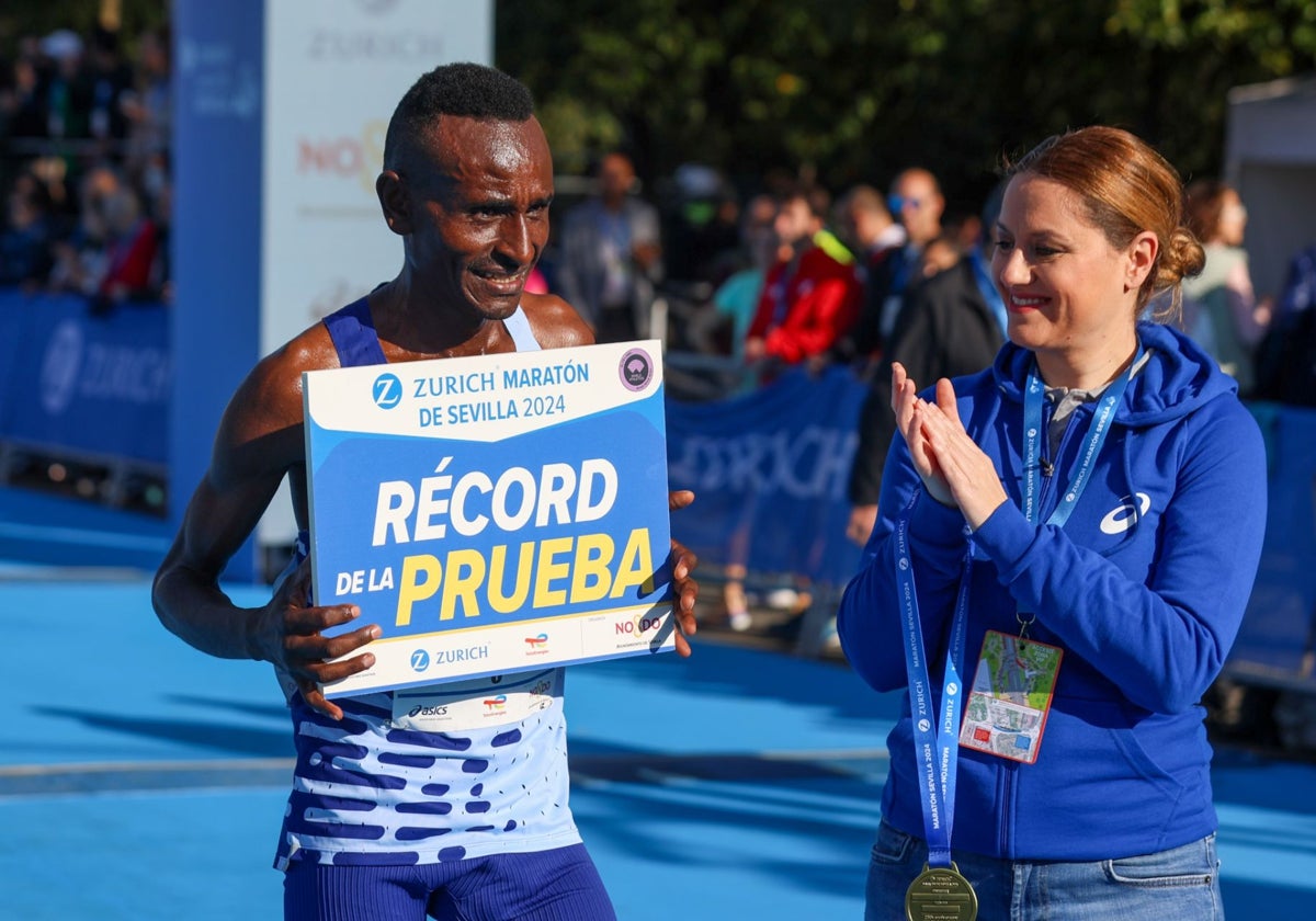 Deresa Geleta, campeón en 2024 y recordman del Zurich Maratón de Sevilla