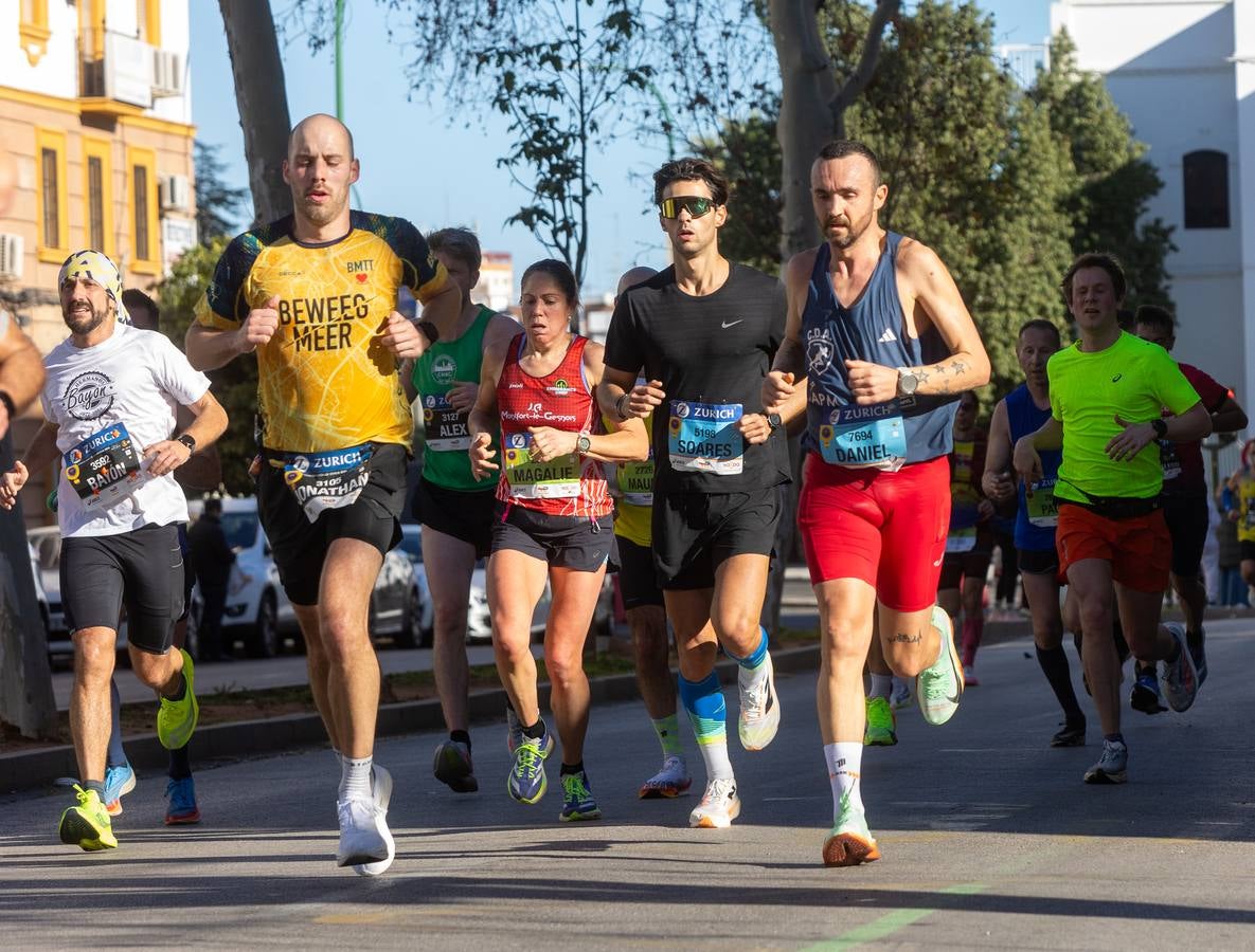 La maratón recorrió alguno de los principales barrios de la capital hispalense