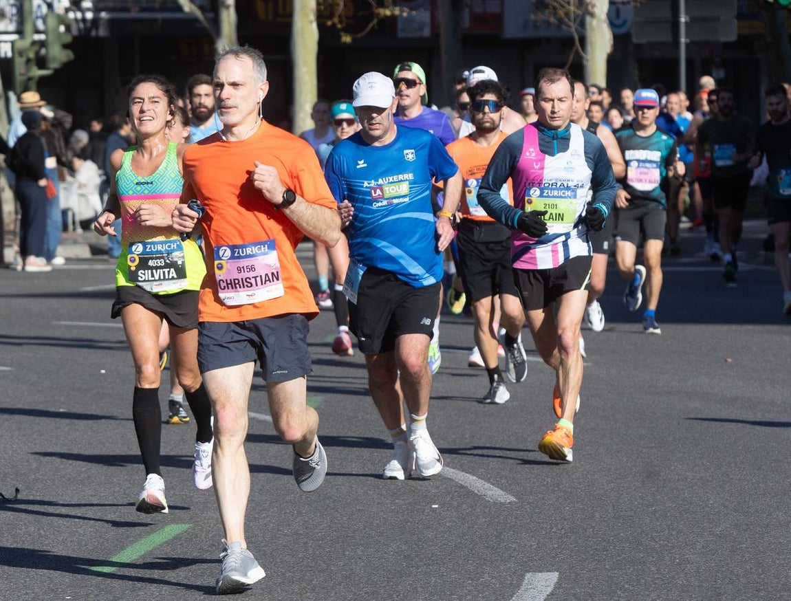 La fiesta del deporte recorrió las calles de Sevilla con la maratón 