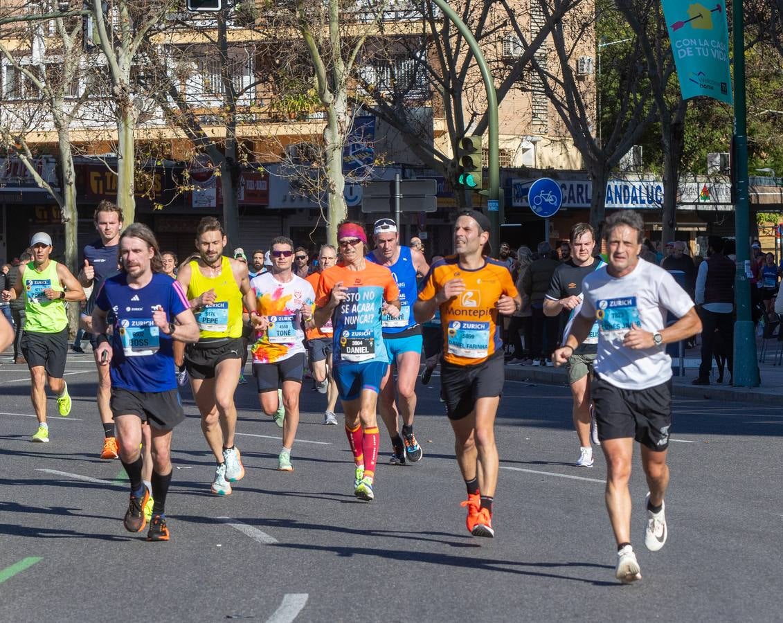 La fiesta del deporte recorrió las calles de Sevilla con la maratón 