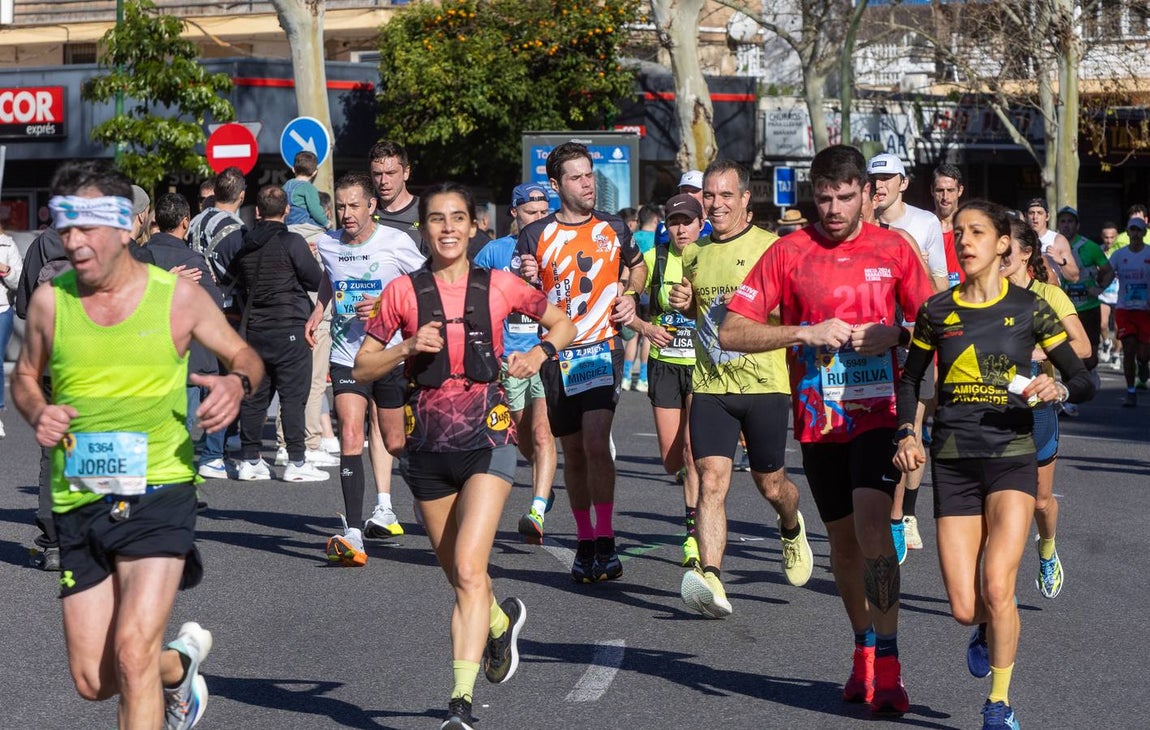 La fiesta del deporte recorrió las calles de Sevilla con la maratón 