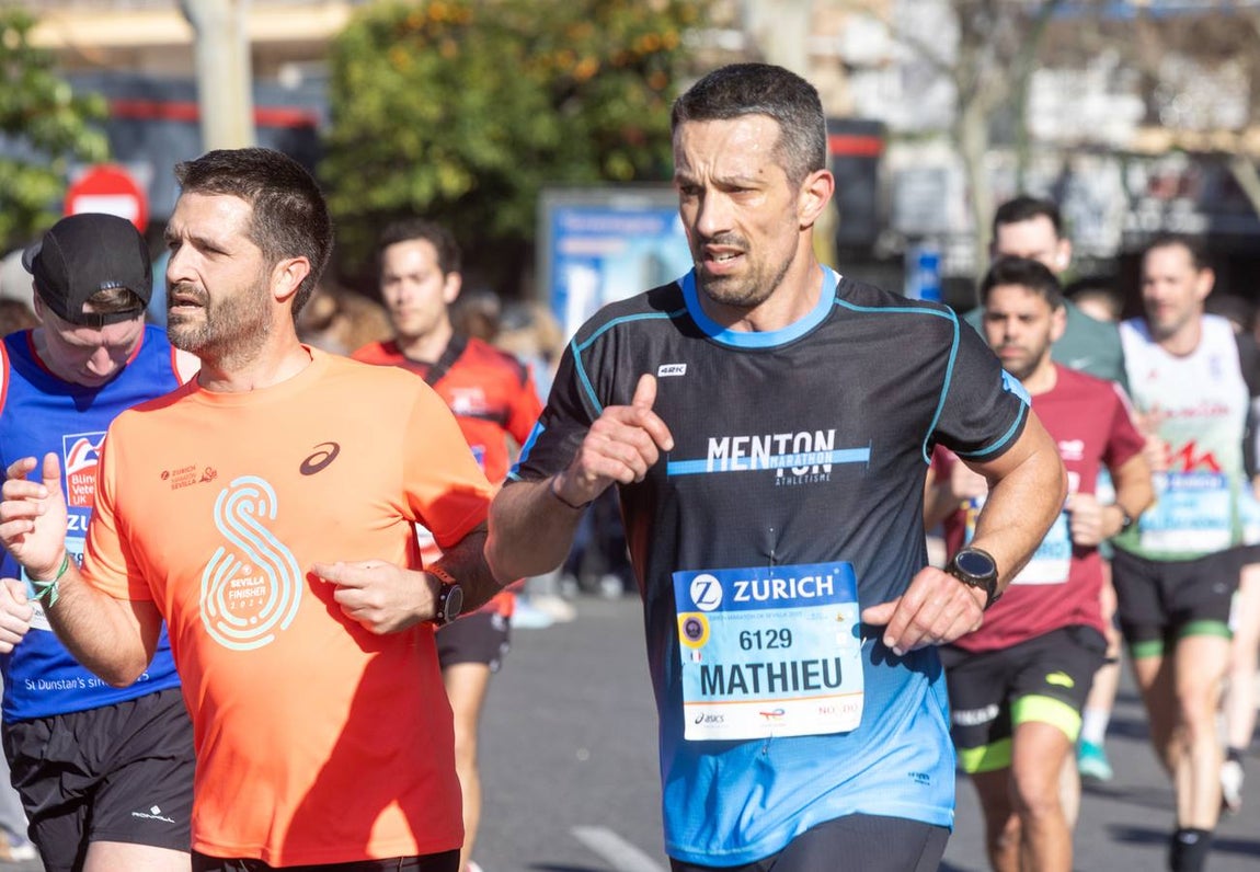 La fiesta del deporte recorrió las calles de Sevilla con la maratón 
