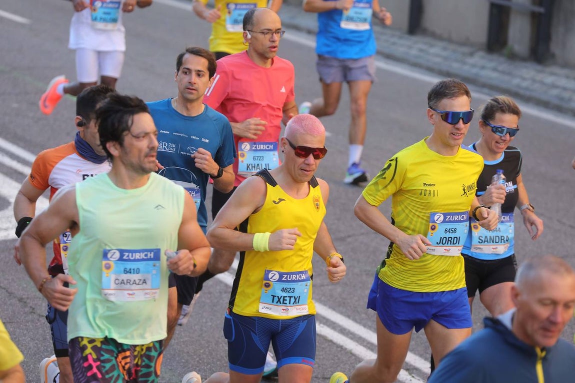 La carrera sevillana ha pasado por lugar emblemáticos de la ciudad como la Torre del Oro o la Plaza de España