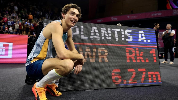 Mondo Duplantis supera su anterior récord del mundo, con 6,27 metros