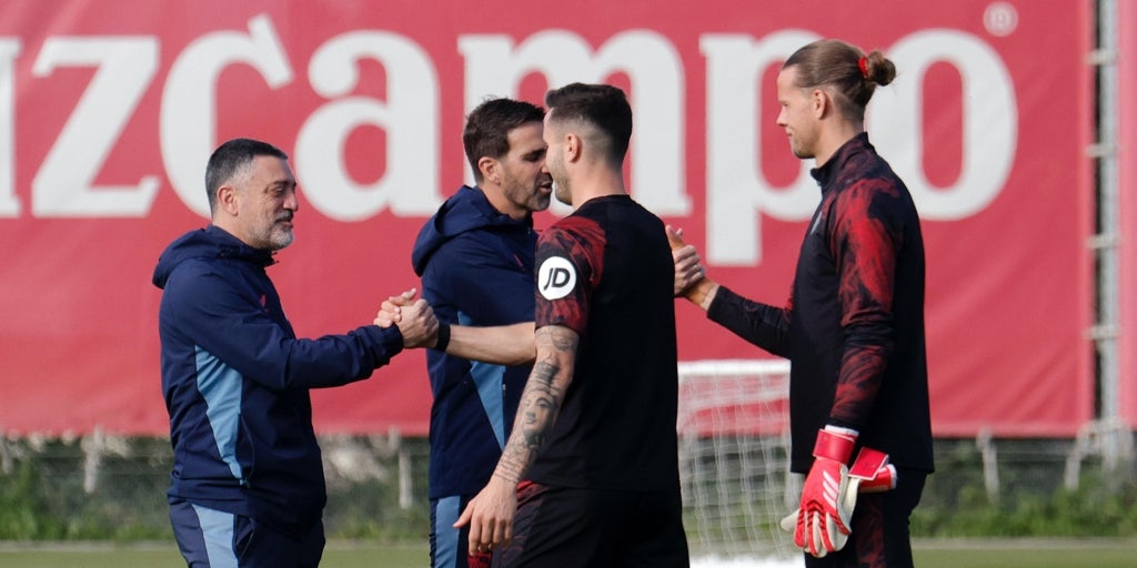 Último entrenamiento del Sevilla FC de Pimienta antes de la visita al Rayo, con 16 fichas del primer equipo