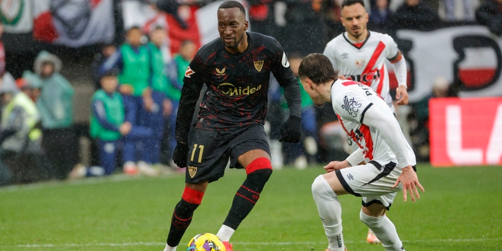 Nyland y Lukebakio sostienen a un Sevilla inoperante en Vallecas (1-1)