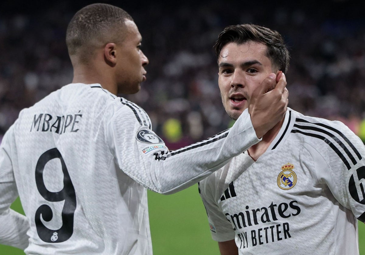 Brahim y Mbappé celebran el gol que suponía el 2-1 en el Bernabéu