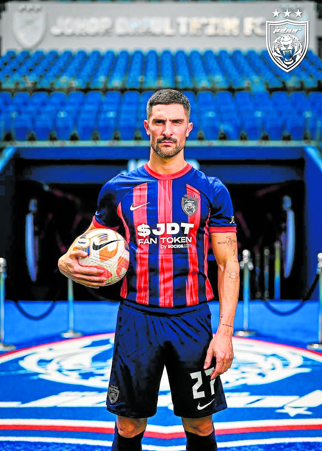 Imagen principal - Álvaro González