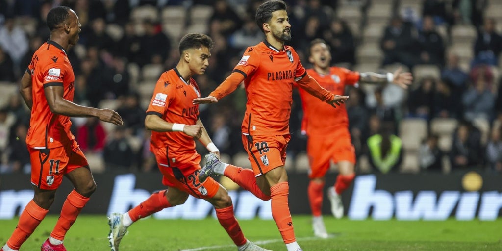 El Vitoria Guimaraes rota y vence antes de recibir al Betis (1-2)