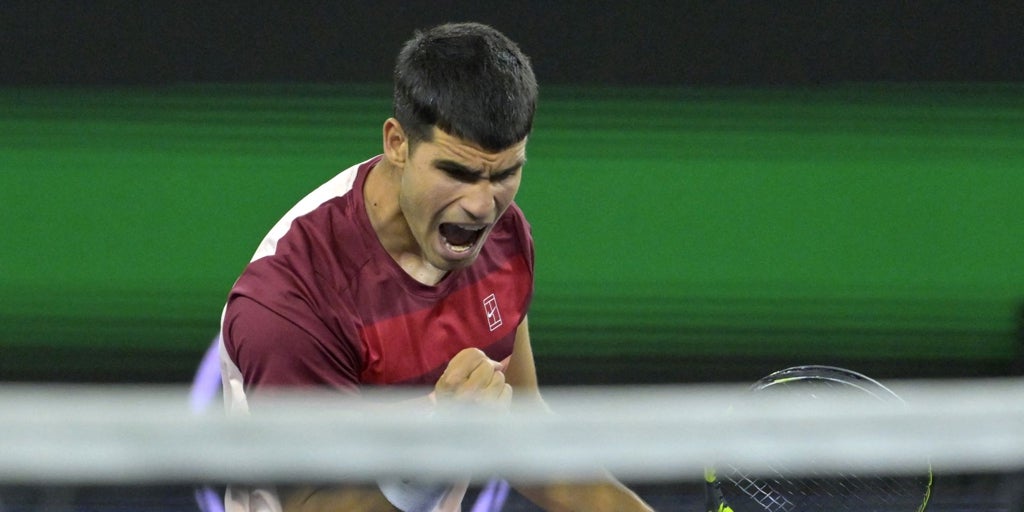 Los golpes de genio de Carlos Alcaraz: así hizo vibrar el español al público de Indian Wells