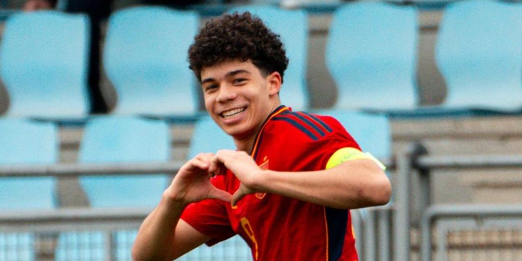 Enzo Alves, hijo de Marcelo, convocado con la selección española sub17