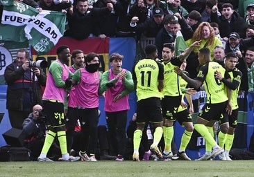 El Betis desata su ambición hacia la Champions (2-3)