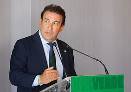 Catalán huye de polémicas en el Betis - Sevilla: «El derbi se juega en el campo, no en el palco»