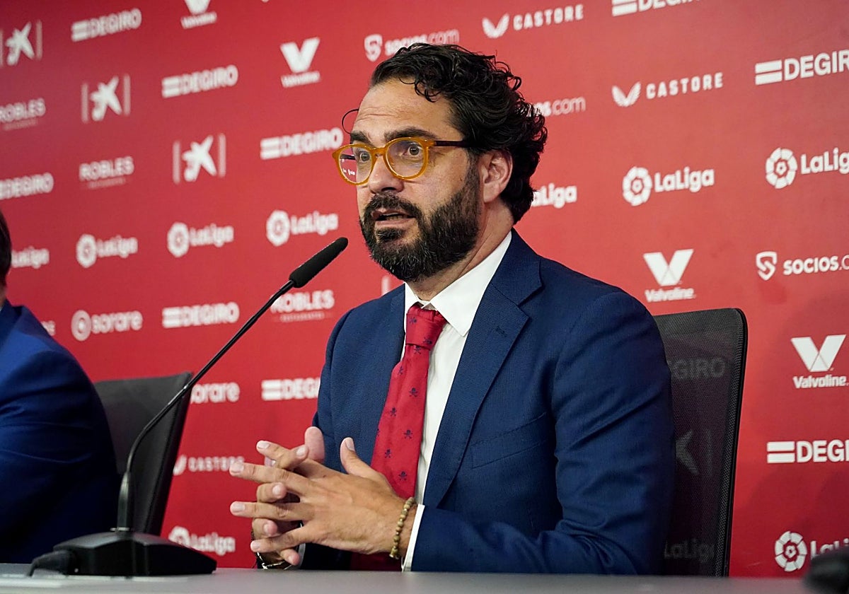 Víctor Orta en la presentación como director deportivo del Sevilla FC
