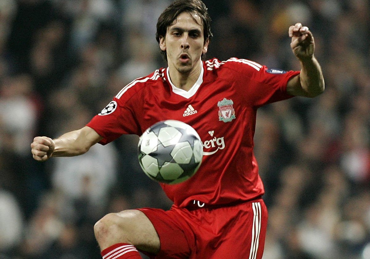 Benayoun, con el Liverpool en un partido contra el Real Madrid